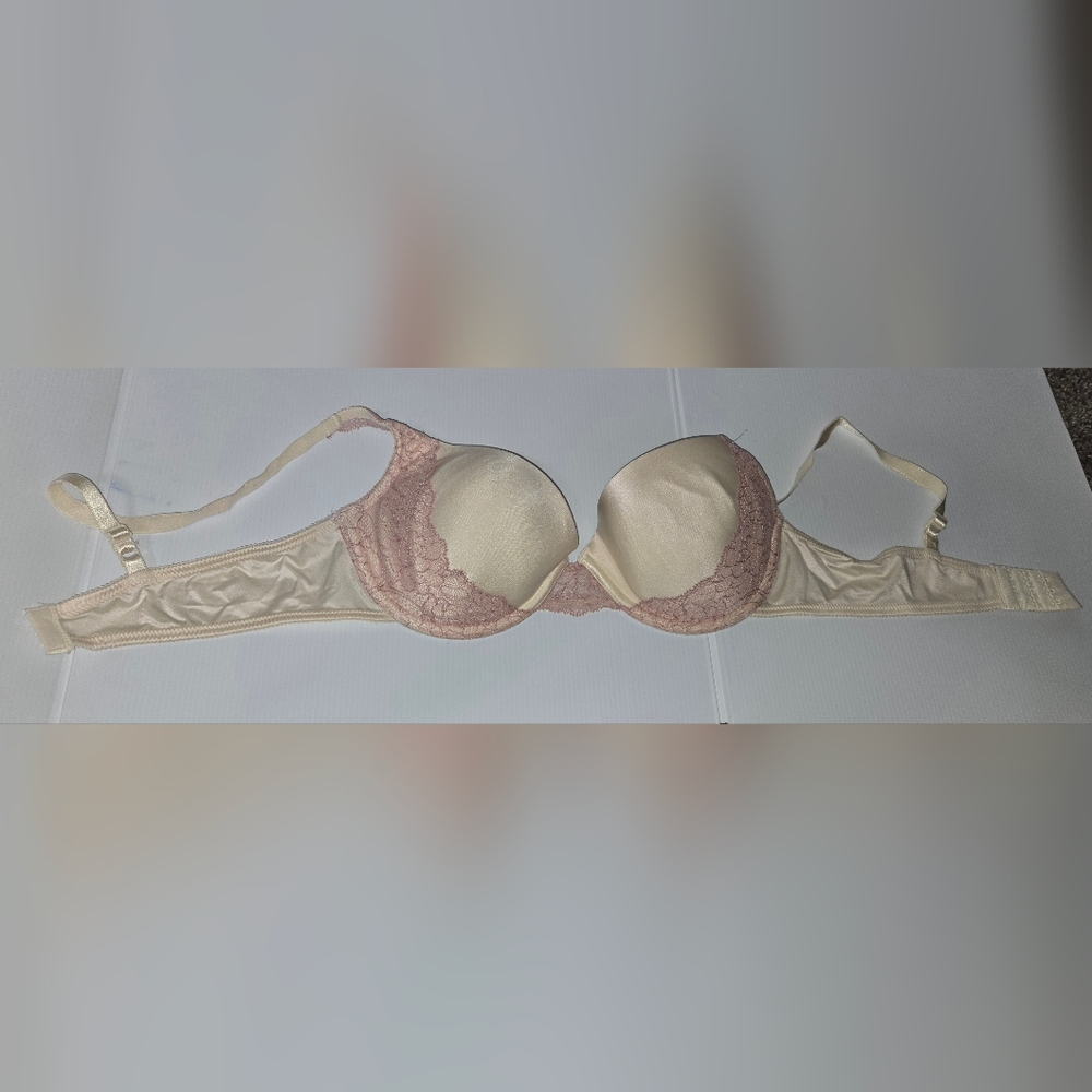 Wonderbra Ivory & Pink Padded Bra, Size 38C, Excellent Condition